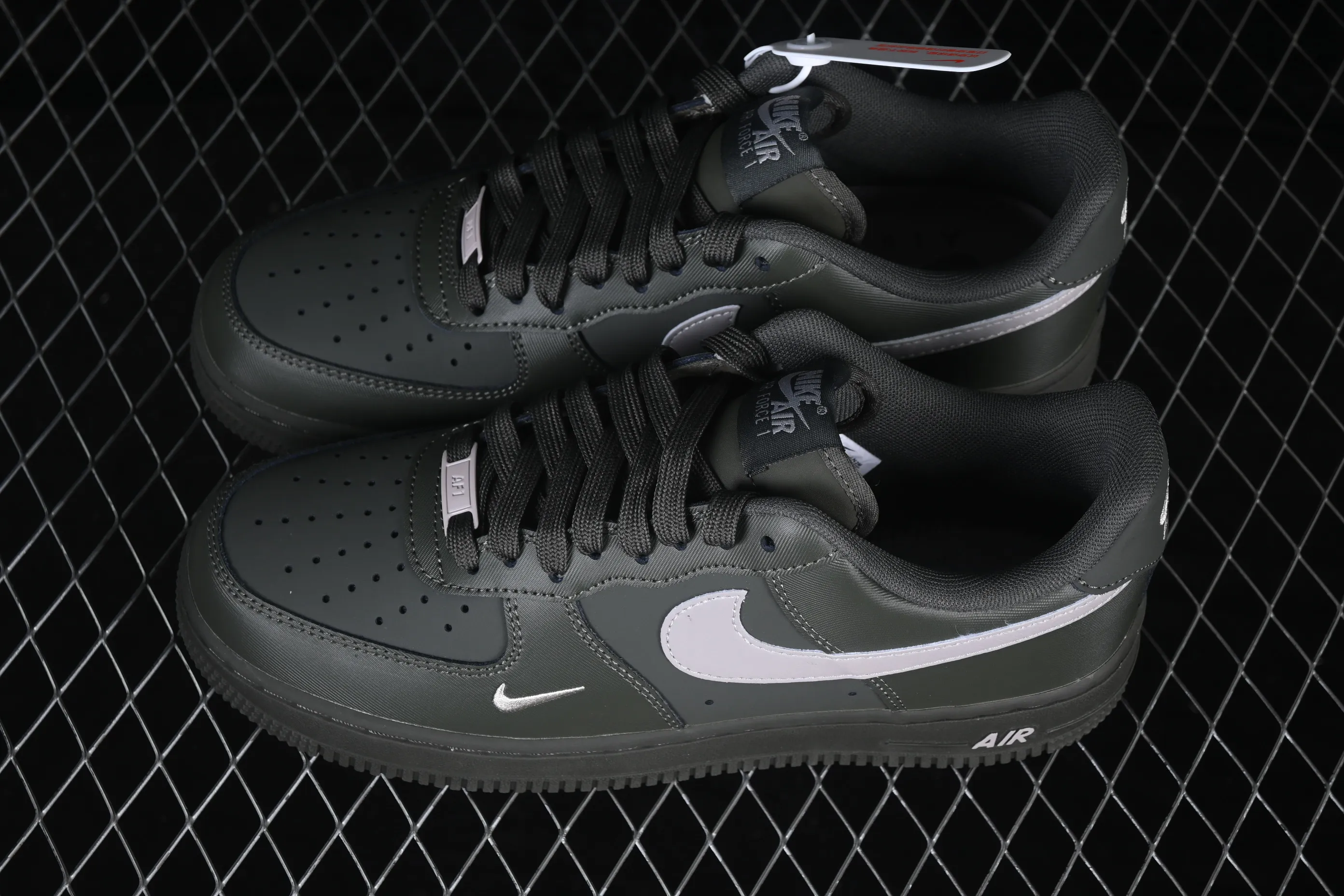 All categories Nk Air Force 1 Air Force series Nk Air Force 1 Low Air Force low-top Nike Air Force 1'07 Low Air Force 1 low-top casual sneakers IV5732-001